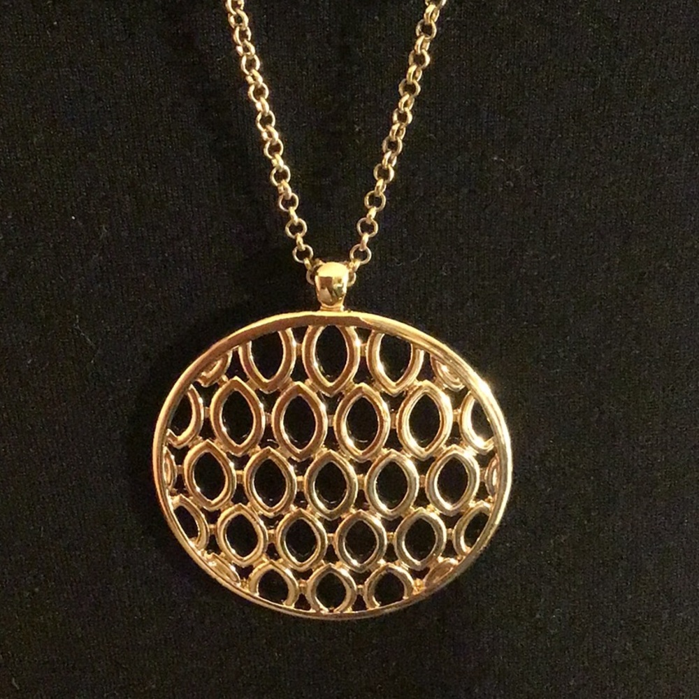 Liz Claiborne fashion necklace